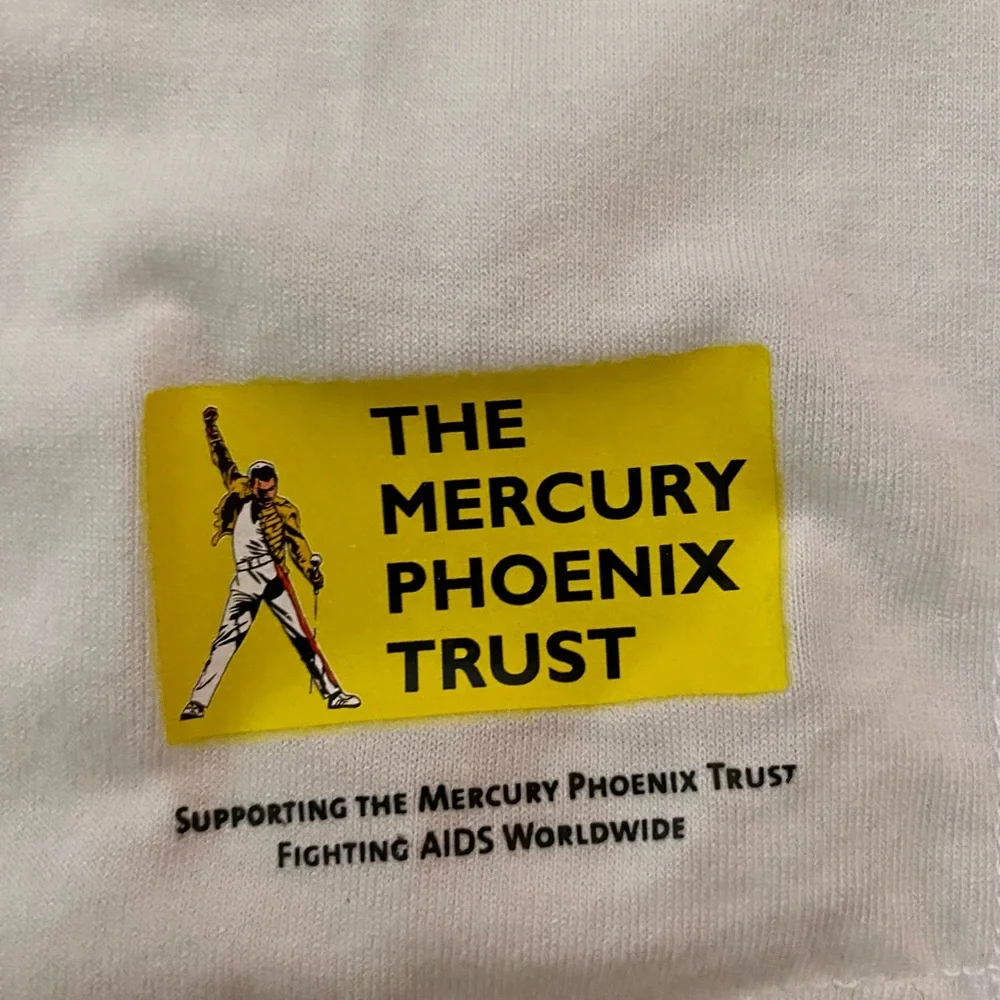 NWT Men’s Hard Rock Cafe Pride 2019 Tank Top - Picture 3 of 5